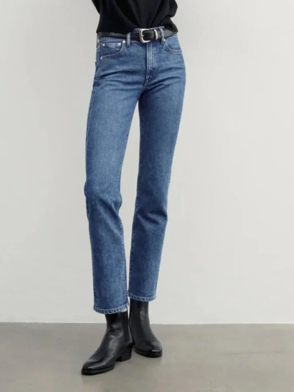 AYR The LaLa Medium Wash High Rise 1990 Straight Leg Jean Womens 31 Short
